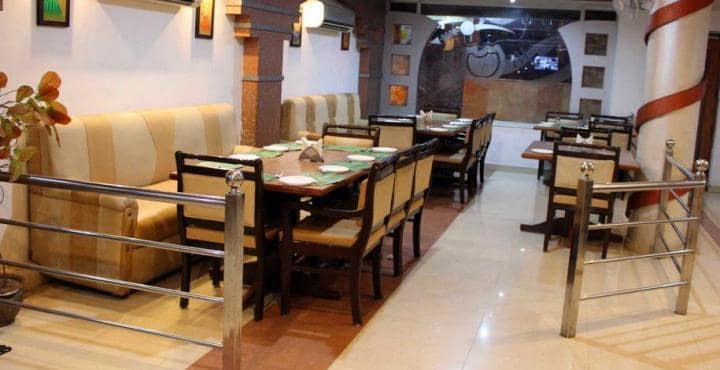 Pawansut Woodlands Hotel Jabalpur Restaurant