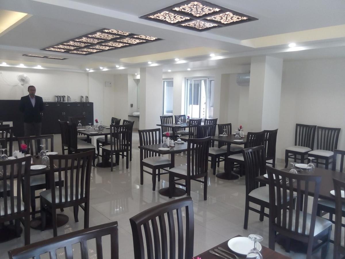 Delite Grand Hotel Jabalpur Restaurant