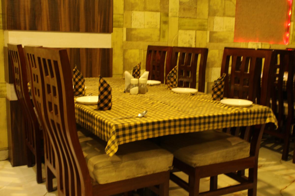 Swastik Hotel Jabalpur Restaurant