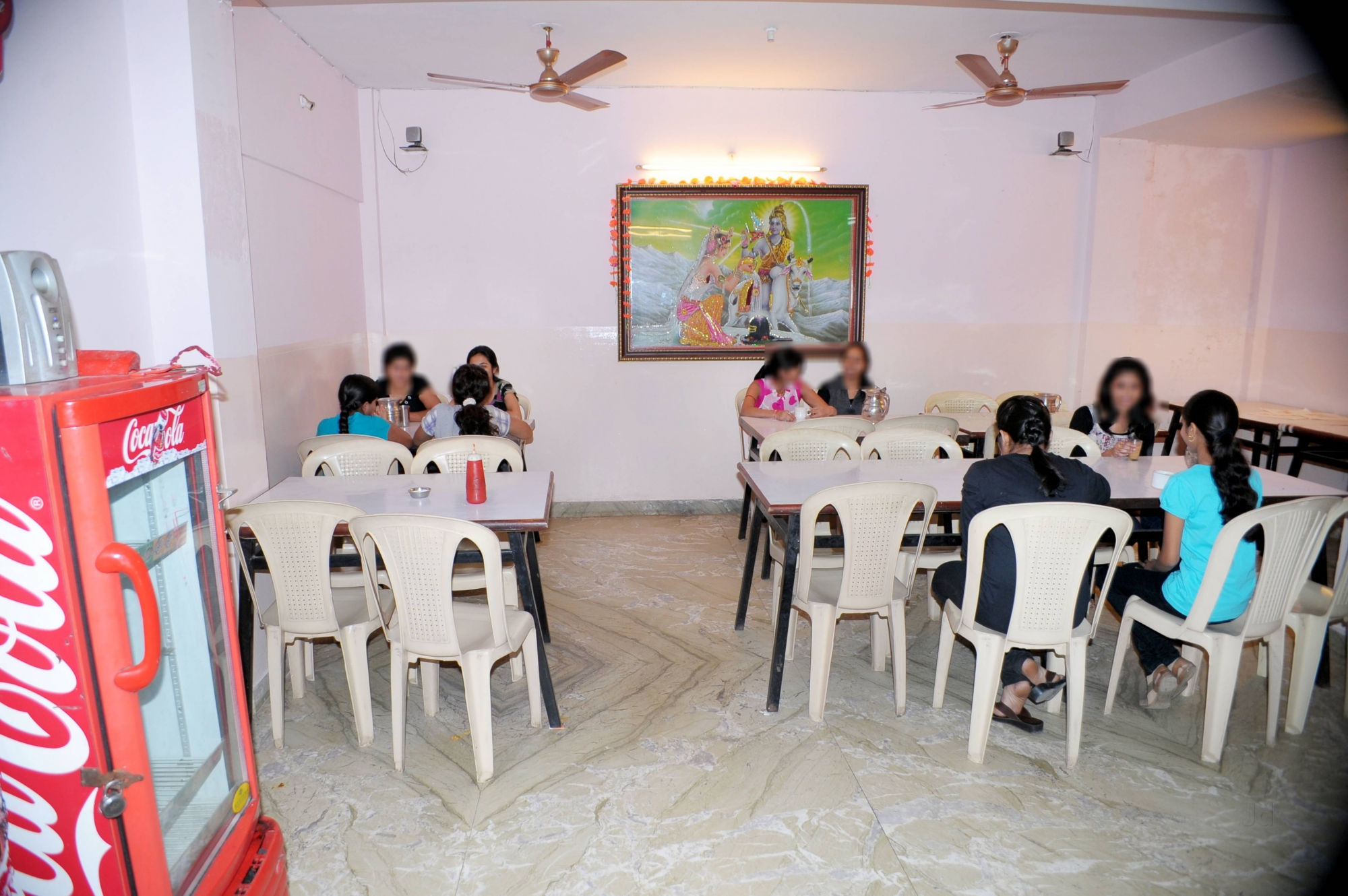 RC Girls Guest House Jabalpur Restaurant