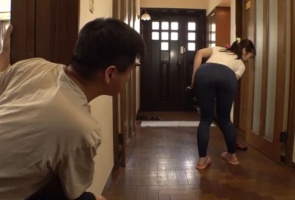 clip sex quay trộm ở đậu nhà anh trai để đi thi, em Người chồng liều xxx bồn chứa tinh của anh trai khi anh không có nhà